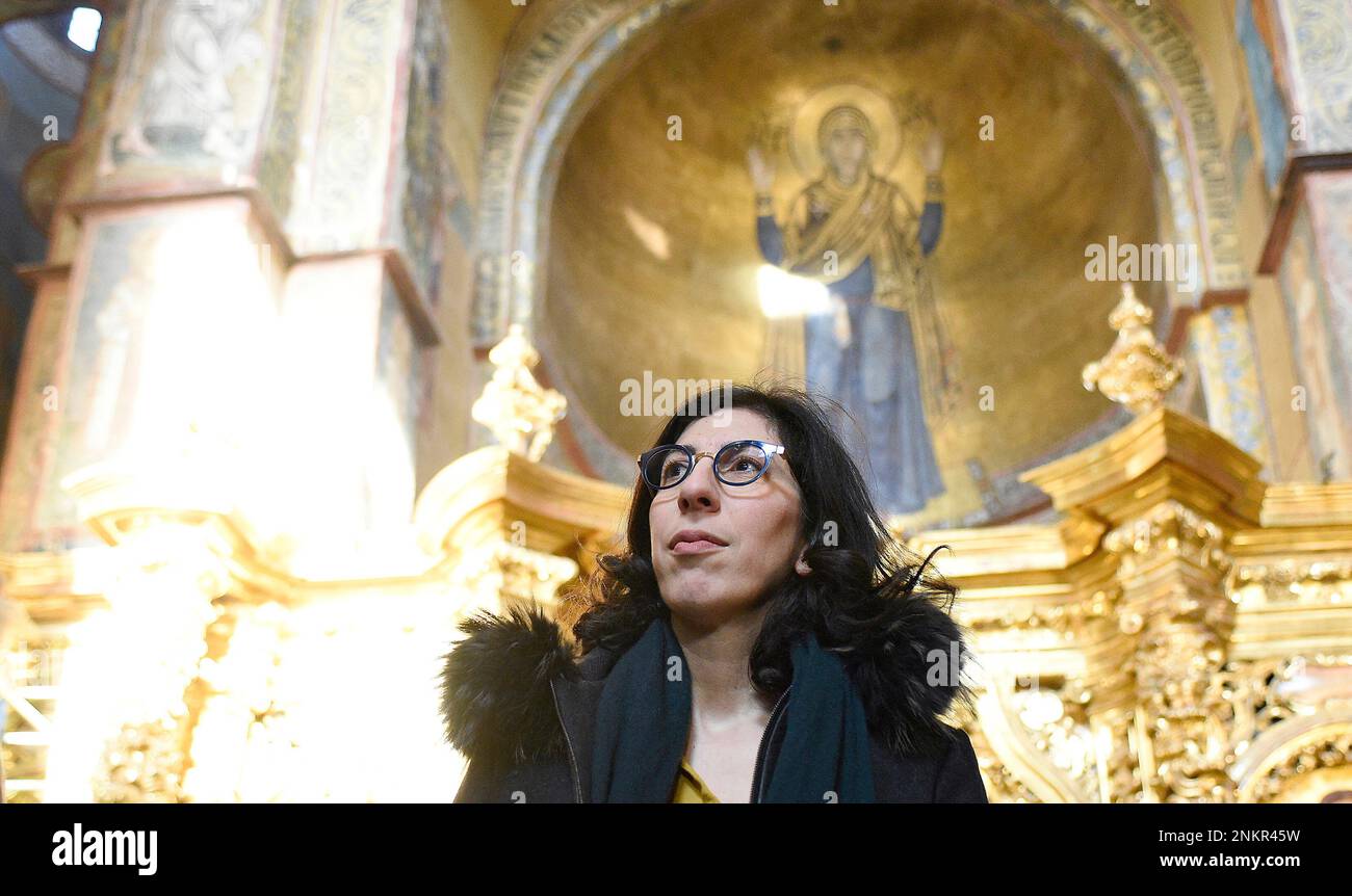 Nicht exklusiv: KIEW, UKRAINE - 23. FEBRUAR 2023 - Kulturministerin Frankreichs Rima Abdul-Malak ist während ihres Besuchs im Nationalkonservatio zu sehen Stockfoto