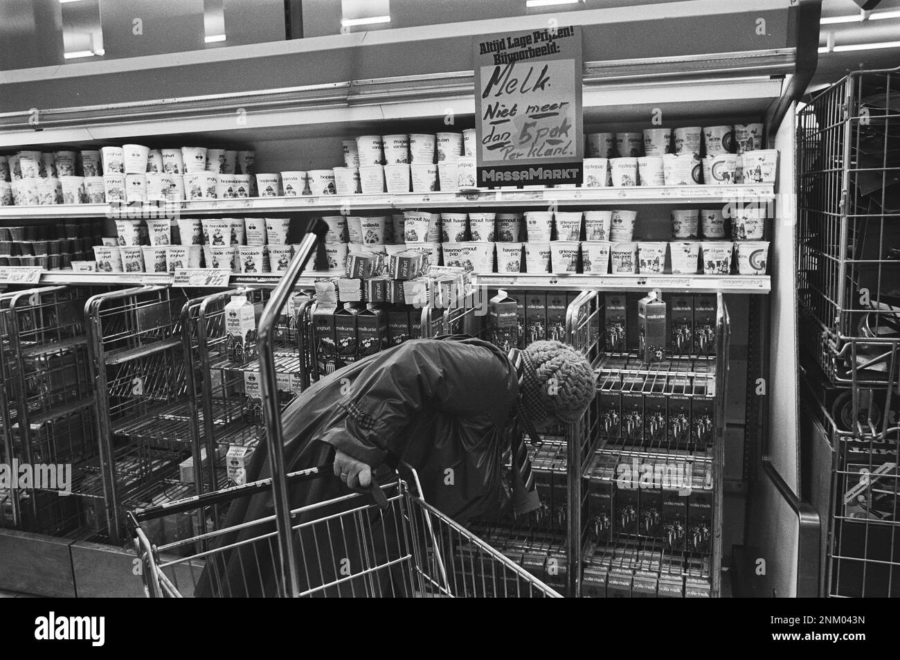 Niederländische Geschichte: Milch wegen Streik nicht mehr erhältlich; begrenzte Verfügbarkeit ca. 9. Januar 1980 Stockfoto