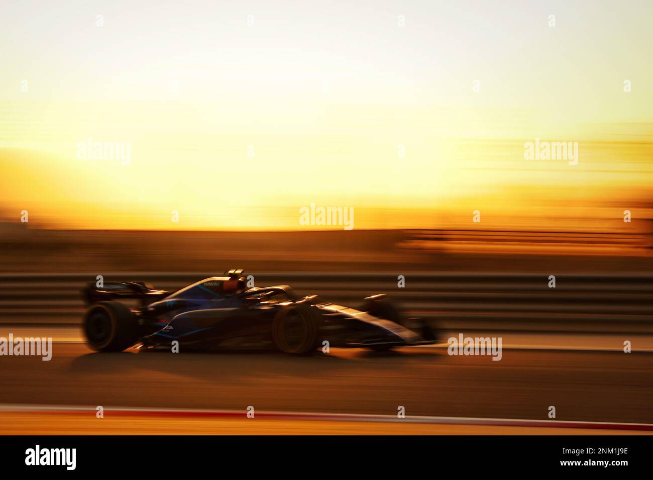 Logan SarSergeant (USA) Williams Racing FW45. Formula One Testing, Day Two, Freitag, 24. Februar 2023. Sakhir, Bahrain. Stockfoto