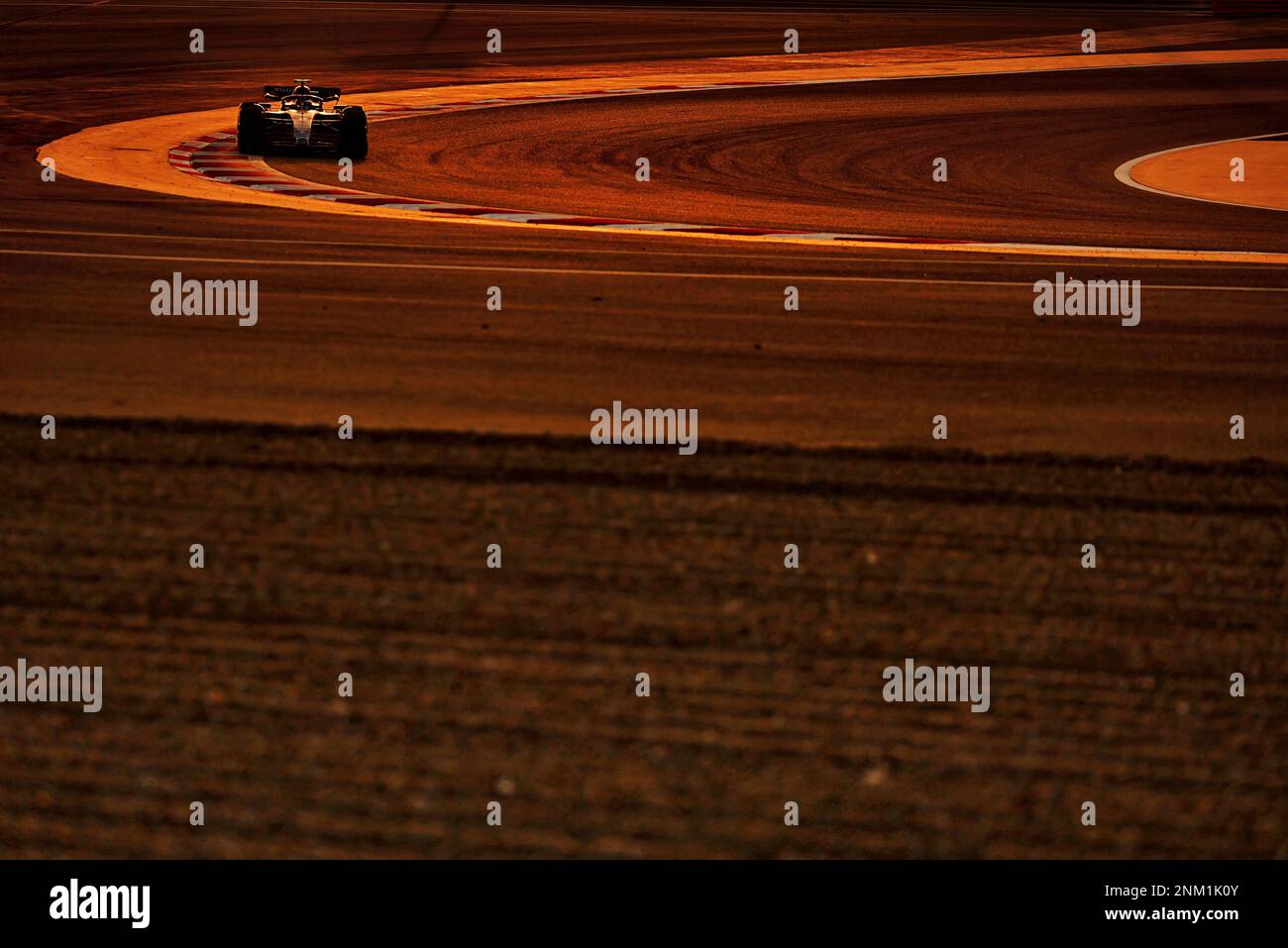 Logan SarSergeant (USA) Williams Racing FW45. Formula One Testing, Day Two, Freitag, 24. Februar 2023. Sakhir, Bahrain. Stockfoto