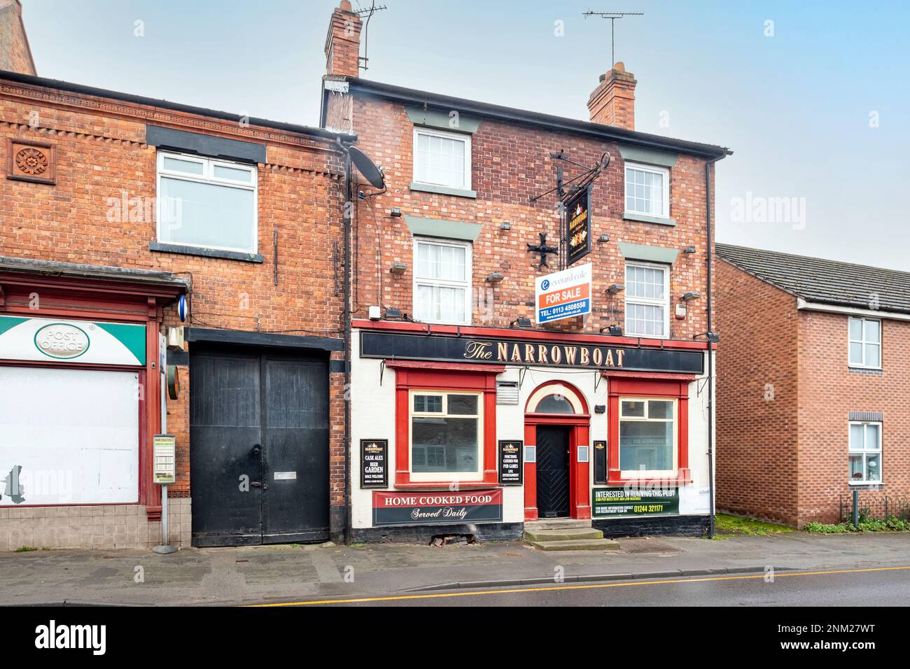 Der Narrowboat Pub zum Verkauf in Middlewich Cheshire UK Stockfoto