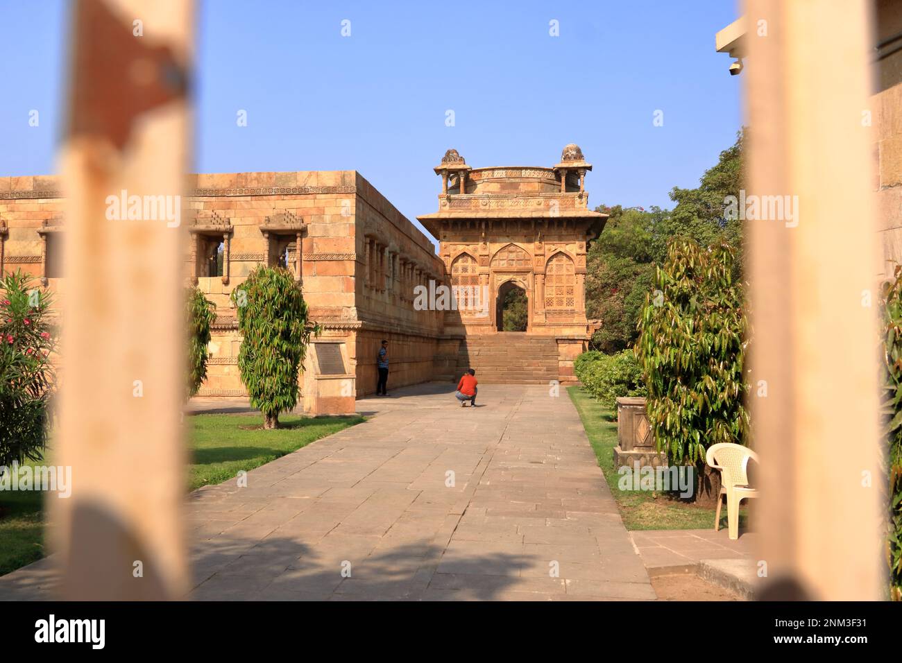 Dezember 24 2022 - Pavagadh, Gujarat in Indien: Außenansicht von Jami Masjid (Moschee) Champaner Stockfoto