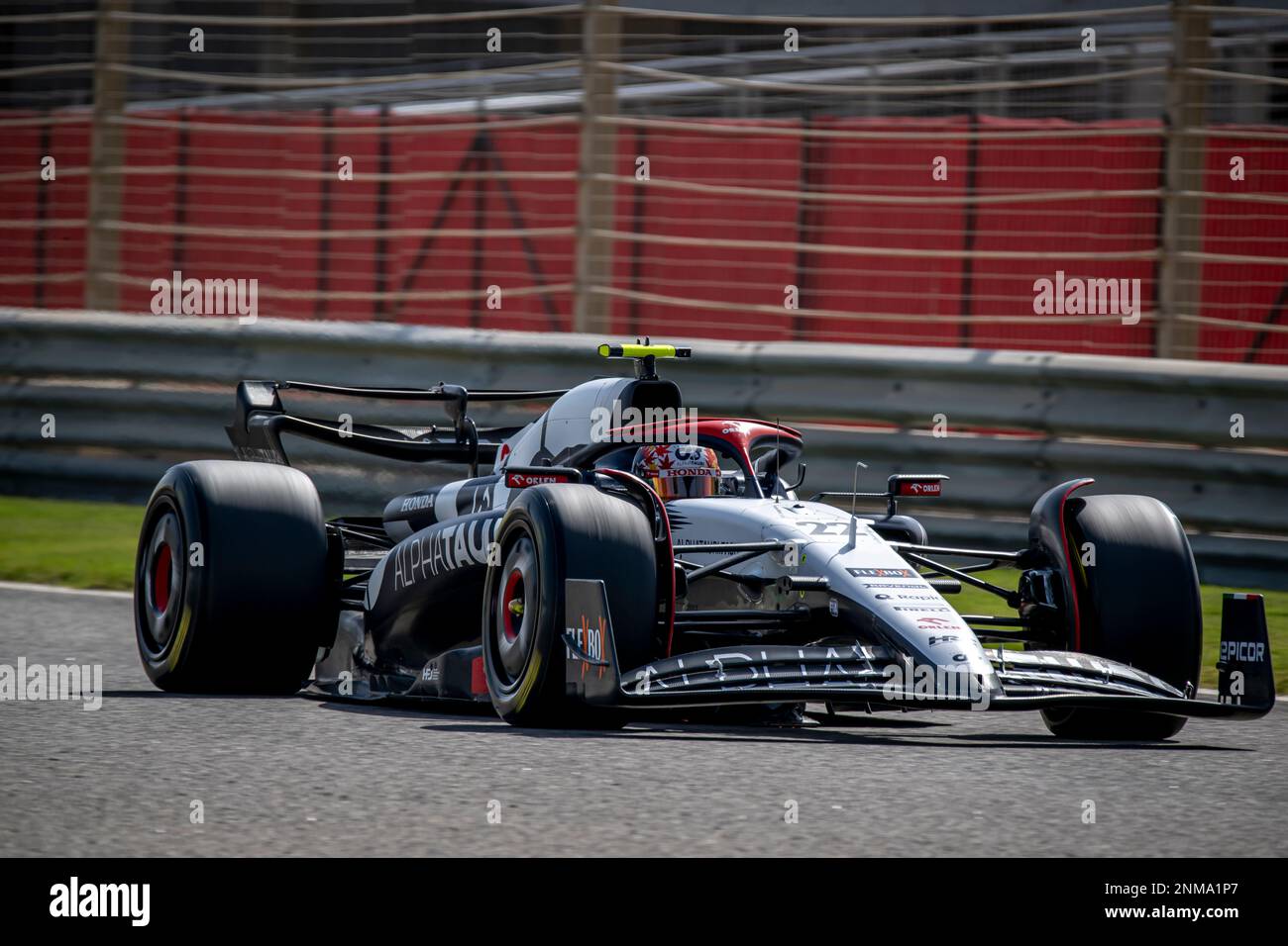 Sakhir, Bahrain, 24. Februar 2023, Yuki Tsunoda aus Japan, tritt um Scuderia AlphaTauri an. Wintertests, die Wintertests der Formel-1-Meisterschaft 2023. Kredit: Michael Potts/Alamy Live News Stockfoto