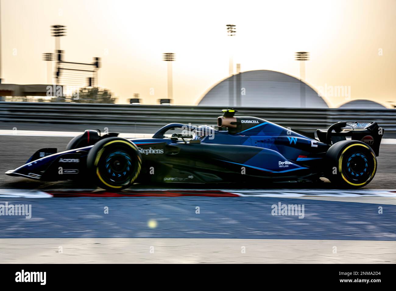 Sakhir, Bahrain, 24. Februar 2023, Logan SarSergeant aus den USA, tritt um Williams Racing an. Wintertests, die Wintertests der Formel-1-Meisterschaft 2023. Kredit: Michael Potts/Alamy Live News Stockfoto
