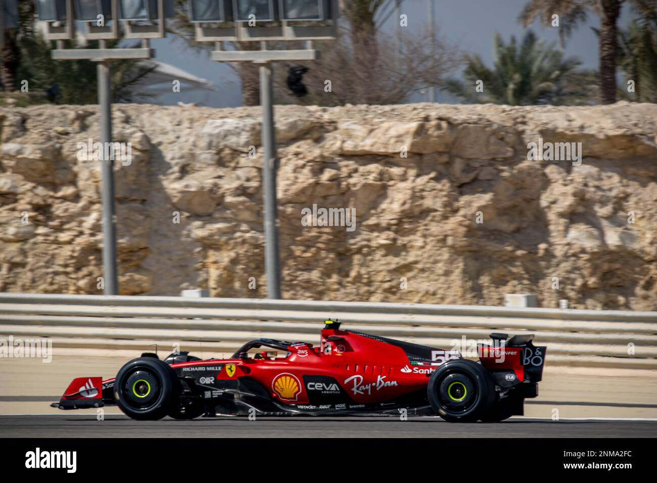 Sakhir, Bahrain, 24. Februar 2023, Carlos Sainz aus Spanien tritt um Scuderia Ferrari an. Wintertests, die Wintertests der Formel-1-Meisterschaft 2023. Kredit: Michael Potts/Alamy Live News Stockfoto
