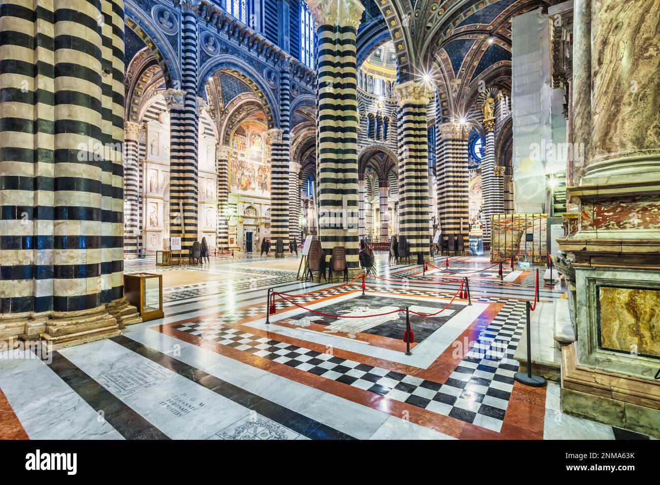 Innenseite der Kathedrale von Siena im Zentrum von Siena, Toskana, Italien. Es ist ein UNESCO-Weltkulturerbe. Stockfoto