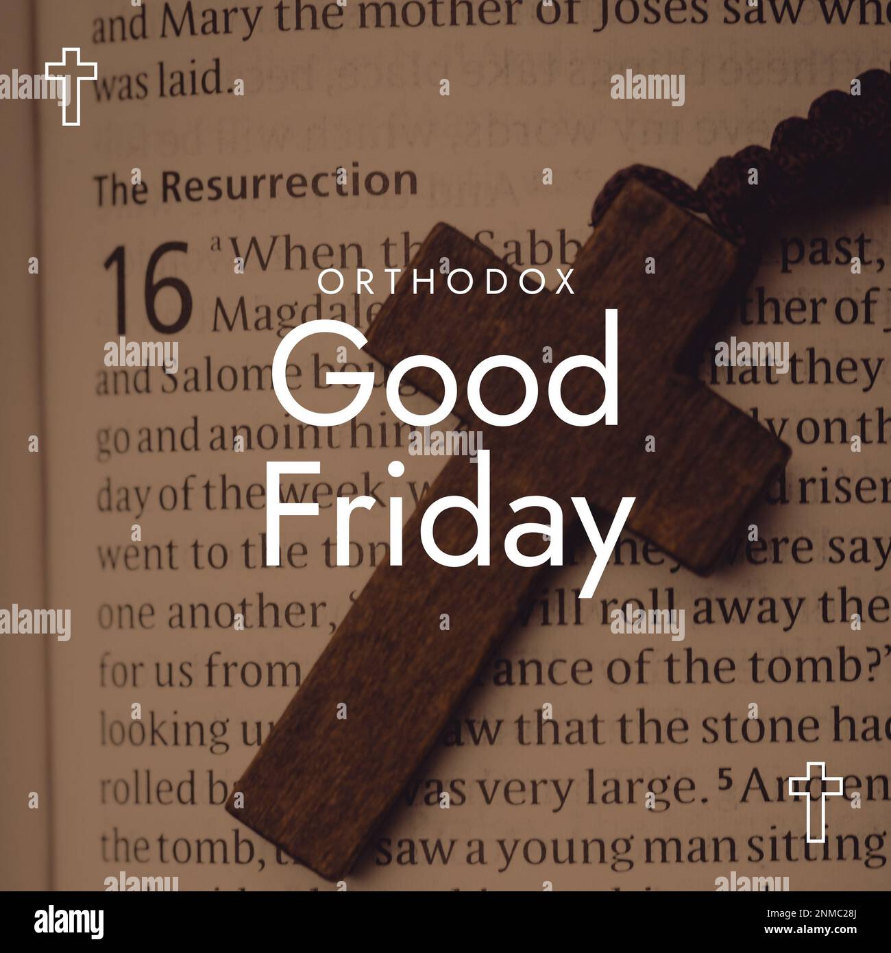 Kreuz- und orthodoxer karfreitagstext über bibel- und Rosenkranzperlen. Fasten, Kommunikation, Buch, Spiritualität, christentum, Religion, tr Stockfoto