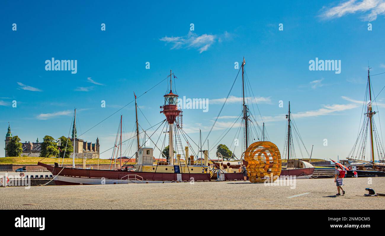 ELSINORE, DÄNEMARK – 3. AUGUST 2018: Foto von Elsinore Seaside and Boat Harbour, Dänemark. Stockfoto