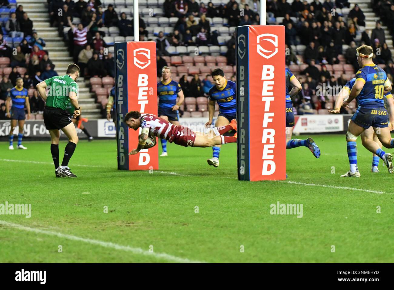 DW Stadium, Wigan, England. 24. Februar 2023 Betfred Super League, Wigan Warriors gegen Wakefield Trinity; Betfred Super League Match zwischen Wigan Warriors und Wakefield Trinity, Guthaben: Mark Percy/Alamy Live News Stockfoto