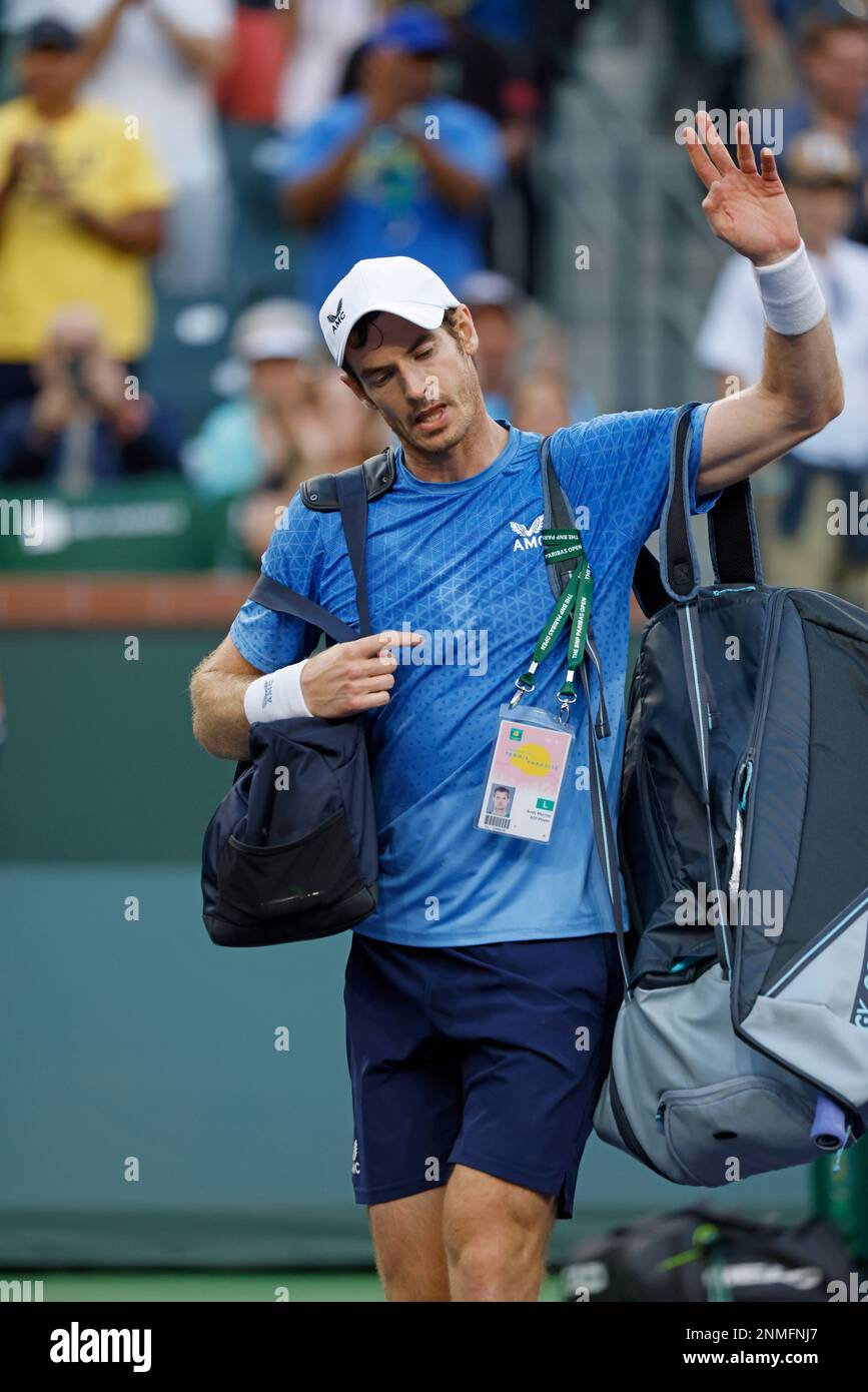 October 12, 2021 Andy Murray of Britain acknowledges the crowd after losing his match against Alexander Zverev of Germany during the 2021 BNP Paribas Open at Indian Wells Tennis Garden in Indian Wells, California. Mandatory Photo Credit : Charles Baus/CSM(Credit Image: © Charles Baus/CSM via ZUMA Wire) (Cal Sport Media via AP Images) Stockfoto