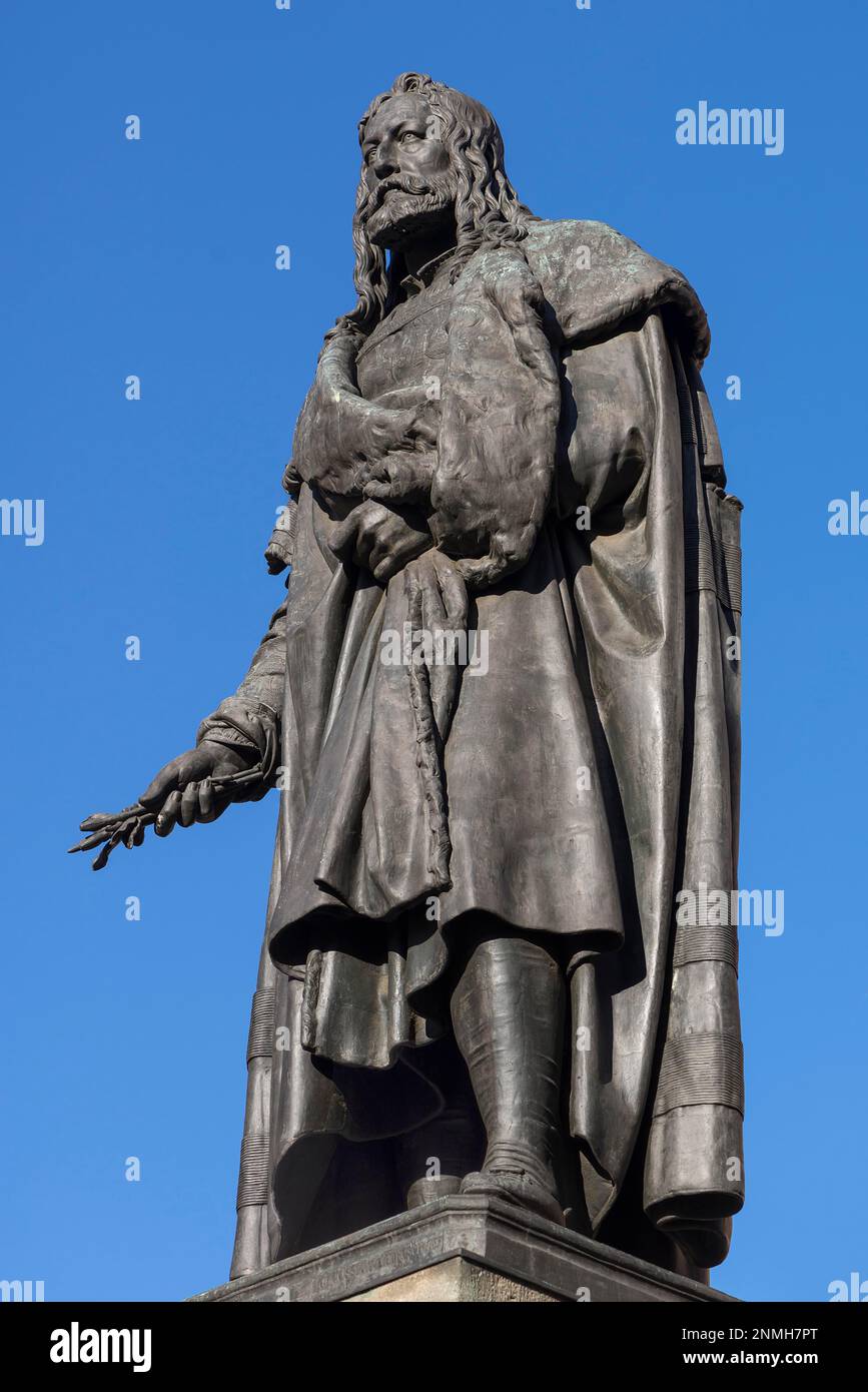 Albrecht-Dürer-Denkmal, blauer Himmel, Nürnberg, Mittelfrankreich, Bayern, Deutschland Stockfoto