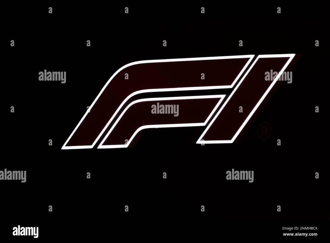F1-Logo während der Formel 1 Aramco-Vorsaison-Tests 2023 der FIA Formel-1-Weltmeisterschaft 2023 vom 23. Bis 25. Februar 2023 auf der Bahrain International Circuit in Sakhir, Bahrain - Foto: FLORENT GOODEN / DPPI Media/LiveMedia Credit: Unabhängige Fotoagentur/Alamy Live News Stockfoto