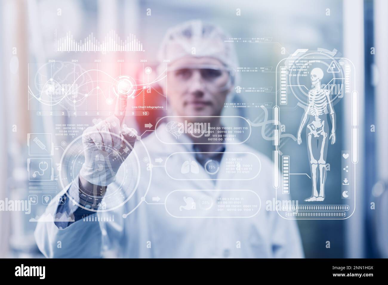 Mediziner, der fortschrittliche Technologie verwendet, Big-Data-visuelle Anzeige, Computer-Touchscreen-Overlay im wissenschaftlichen Forschungslabor. Stockfoto