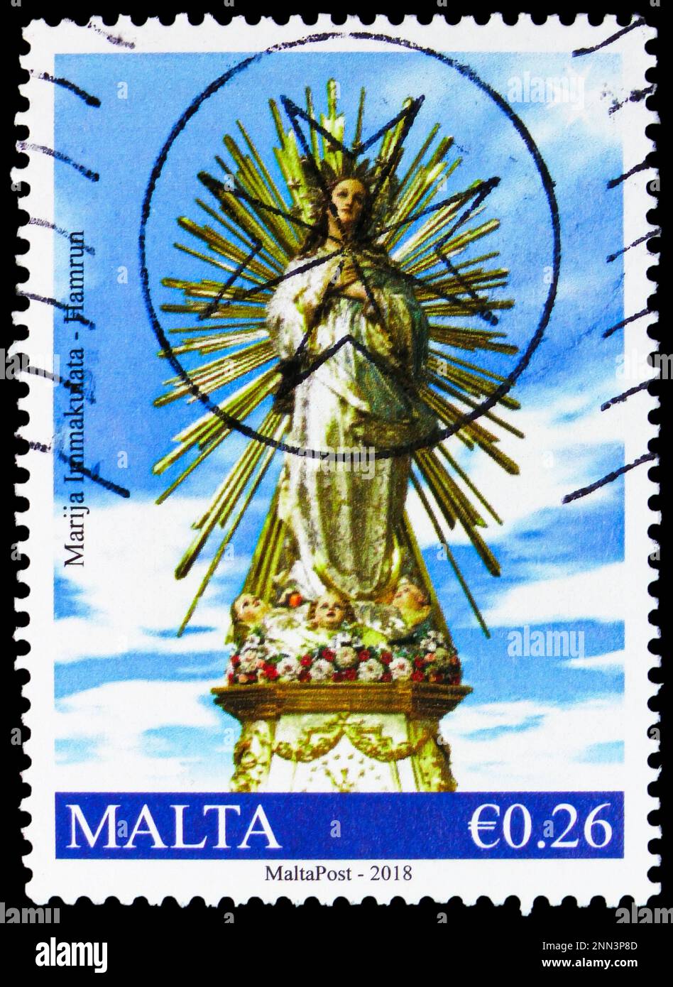 MOSKAU, RUSSLAND - 15. FEBRUAR 2023: Poststempel gedruckt in Malta zeigt die Statue der unbefleckten Empfängnis, Ħamrun, maltesische Festa 2018 Serie, circa Stockfoto