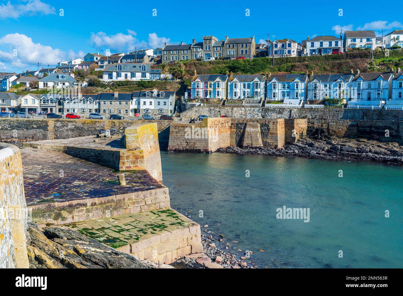 Porthleven Harbor, Cornwall, England Stockfoto