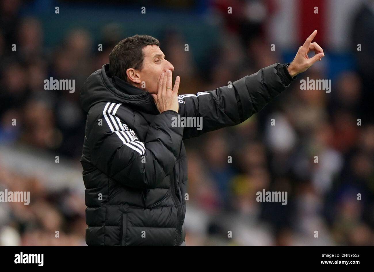 Leeds United Managerin Javi Gracia am Touchline während des Premier League-Spiels in Elland Road, Leeds. Foto: Samstag, 25. Februar 2023. Stockfoto