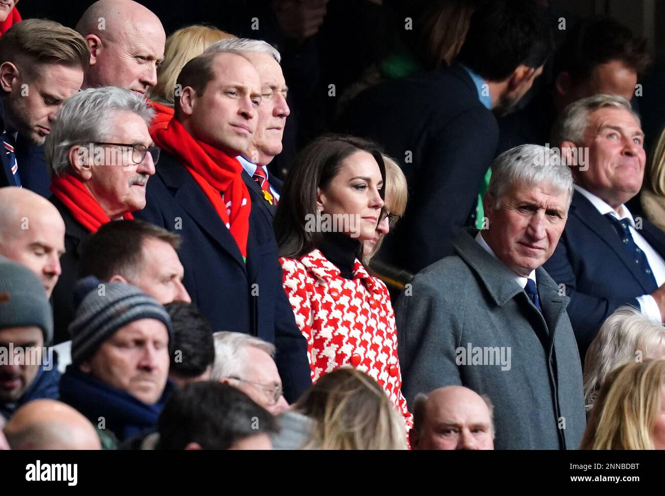 Prinz und Prinzessin von Wales auf den Tribünen während des Guinness Six Nations-Spiels im Fürstentum-Stadion in Cardiff. Foto: Samstag, 25. Februar 2023. Stockfoto