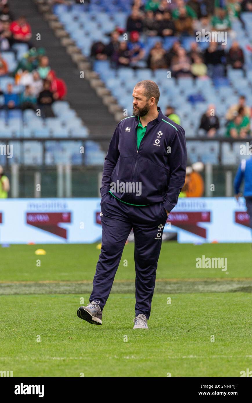 Rom, Italien. 25. Februar 2023 Irland Cheftrainer Andy Farrell auf dem Spielfeld vor dem Spiel. Italien gegen Irland, Six Nations Rugby. Stadio Olimpico. Rom, Italien. 25. Februar 2023 Stockfoto