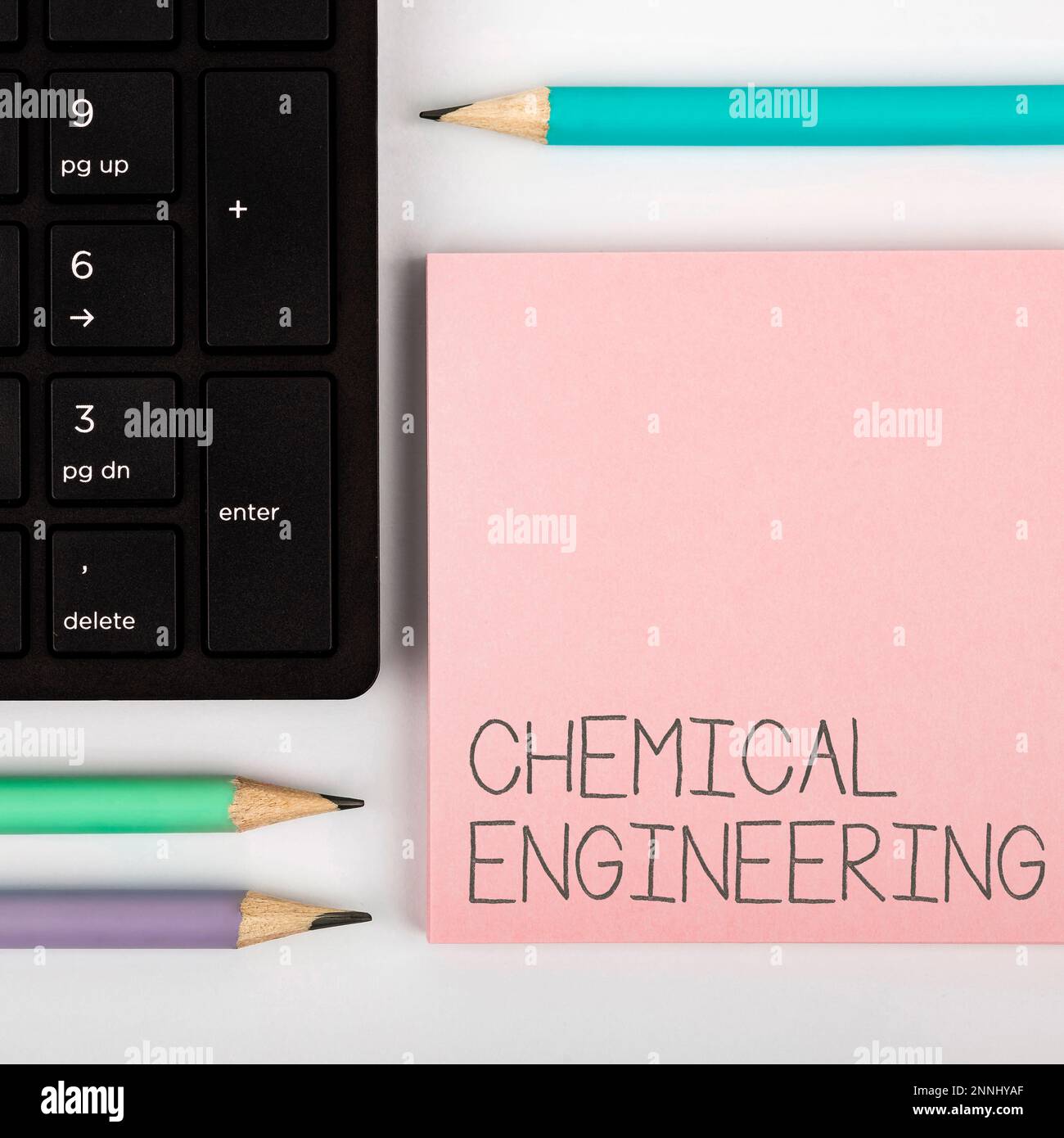 Textbeschriftung zur Darstellung der Chemietechnik. Konzeptionelle Fotoentwicklungsthemen für die industrielle Anwendung der Chemie Stockfoto