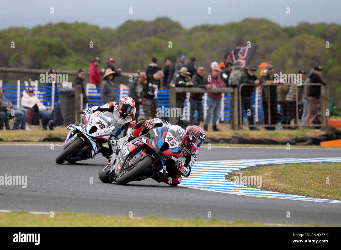 Phillip Island, Australien, 26. Februar 2023. Scott Redding von GBR auf dem ROKIT BMW Motorrad WorldSBK Team BMW während der FIM-Superbike-Weltmeisterschaft 2023 auf dem Phillip Island Circuit am 26. Februar 2023 in Phillip Island, Australien. Kredit: Dave Hewison/Speed Media/Alamy Live News Stockfoto