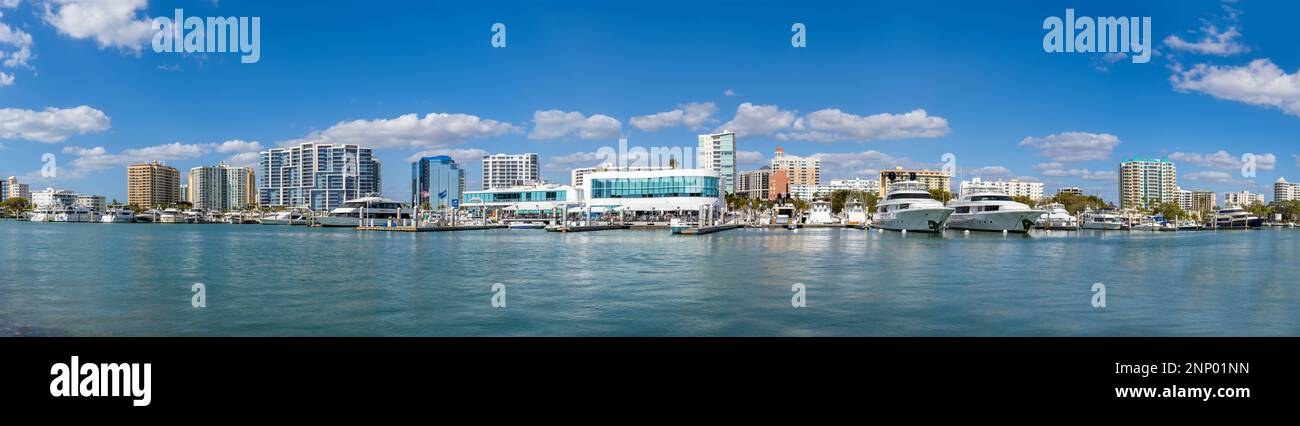 Skyline von Sarasota aus Bayfront Park, Florida, USA Stockfoto