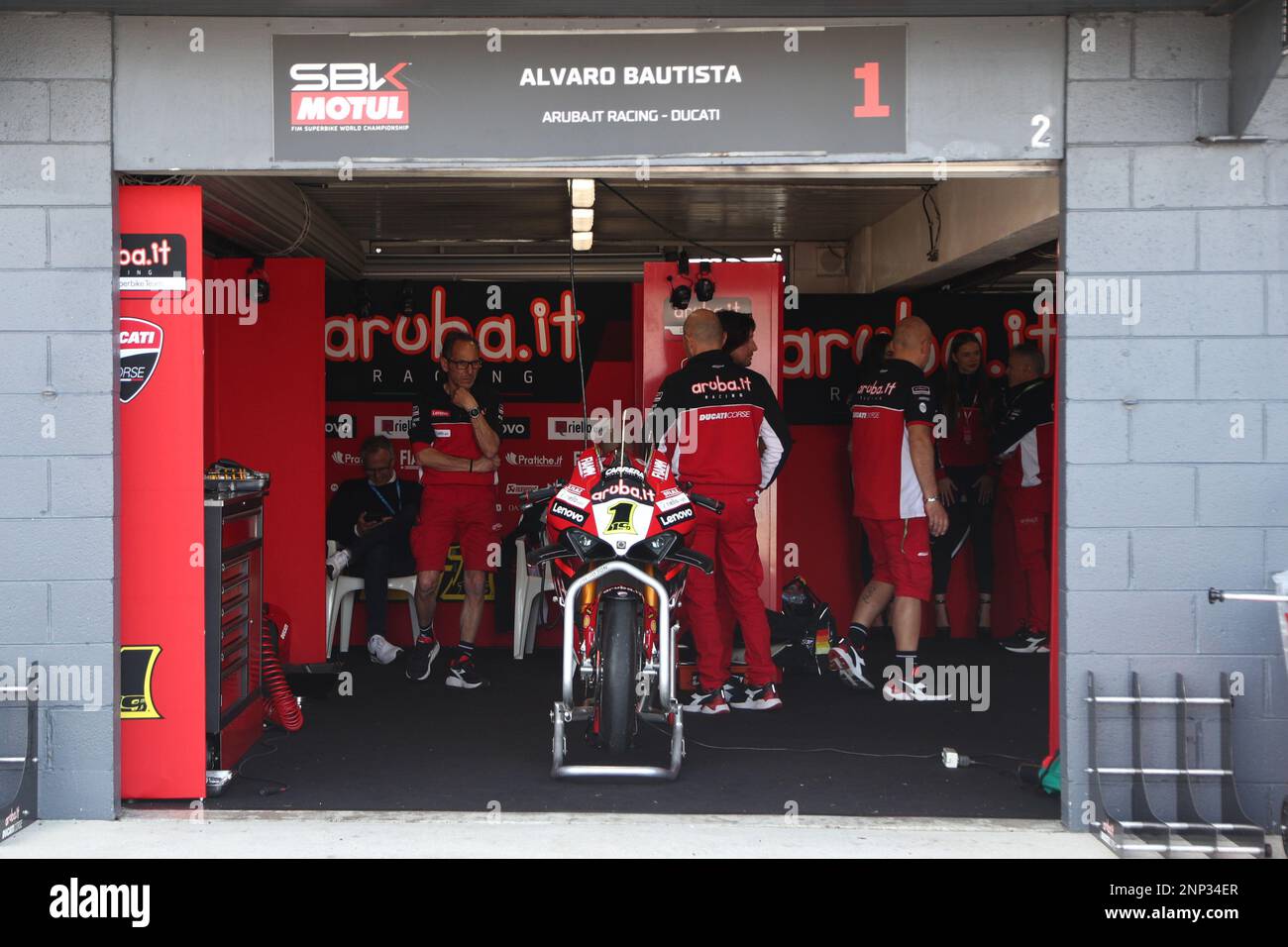 Victoria, Australien. 26. Februar 2023. Ein allgemeiner Blick auf die Boxengarage des Alvaro Bautista (ESP) Rennens für Aruba.IT Racing - Ducati- während der 2023. Australischen Grand Ridge Round der MOTUL FIM Superbike World Championship 2023 in Phillip Island, Australien, am 26. Februar 2023 - Bildgutschrift: brett keating/Alamy Live News Stockfoto