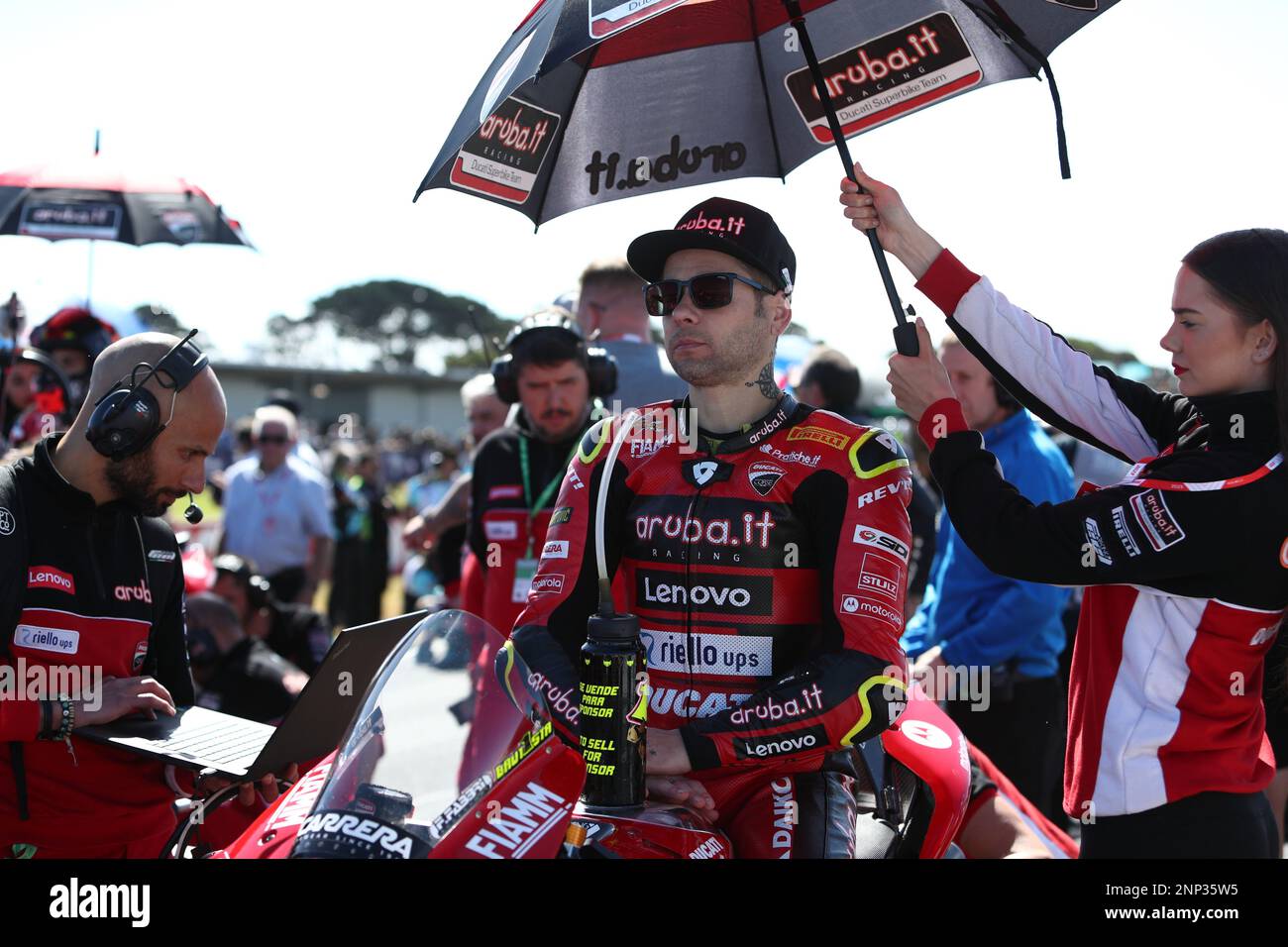 Victoria, Australien. 26. Februar 2023. Alvaro Bautista (ESP) Rennen für Aruba.IT Racing - Ducati-sitzt vor dem Rennen zwei der 2023 australischen Grand Ridge Round der MOTUL FIM Superbike World Championship 2023 in Phillip Island, Australien, am 26. Februar 2023 - Bildgutschrift: brett keating/Alamy Live News Stockfoto