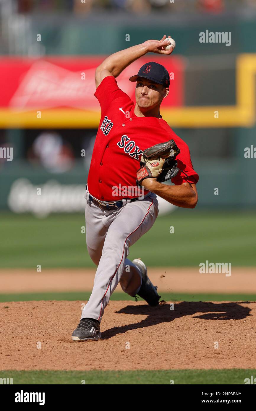 North Port FL USA: Der Pitcher Joey Stock (79) der Boston Red Sox liefert während eines MLB-Frühjahrstrainings gegen die Atlanta Braves bei CoolToday ein Spielfeld Stockfoto