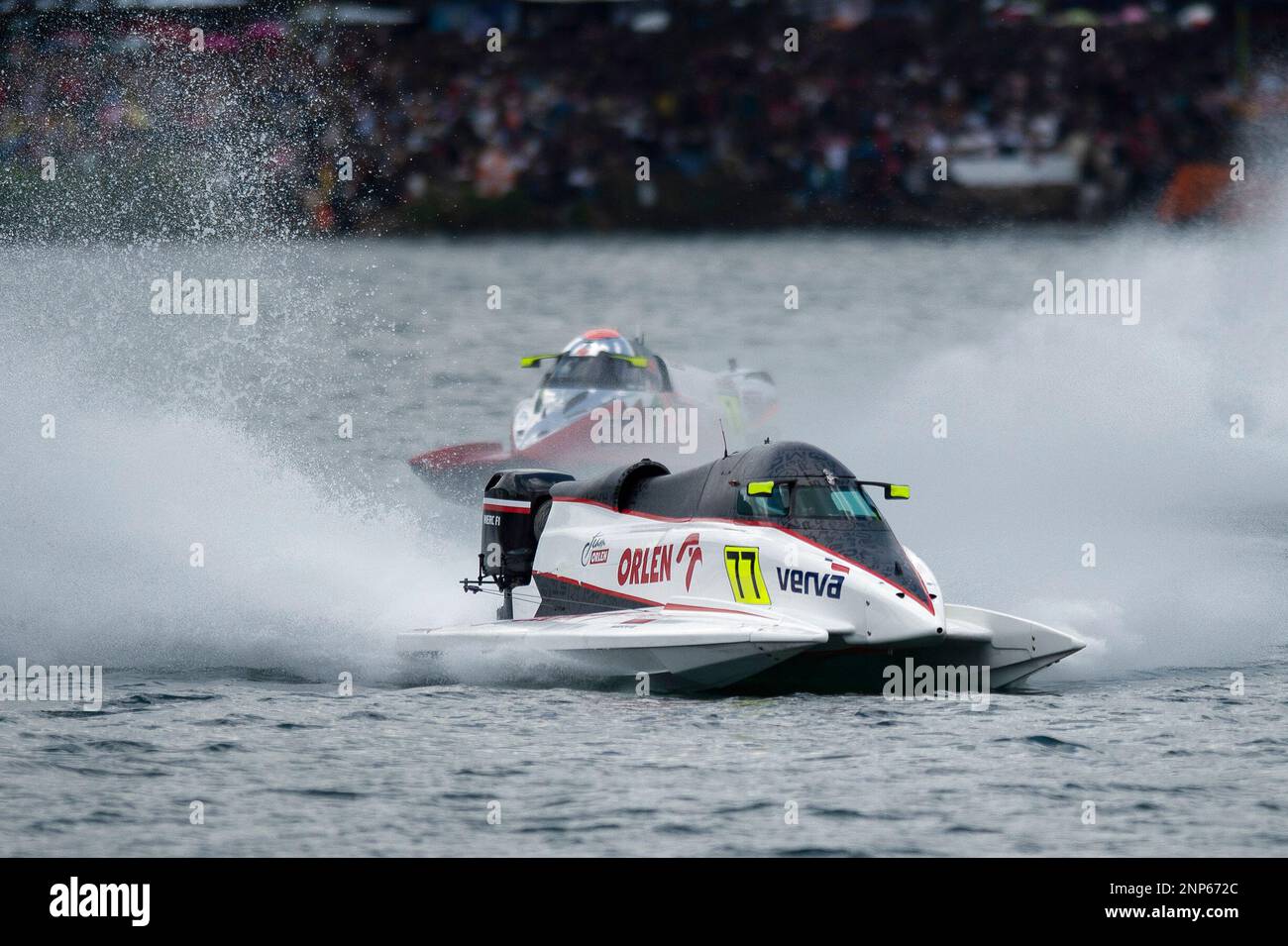 Lake Toba, Indonesien. 26. Februar 2023. Bartek Marszalek vom Stromoy Racing F1H2O Team tritt am 26. Februar 2023 am Lake Toba in North Sumatra, Indonesien, im Rennen 1 des Formel-1 H20-Grand Prix von Indonesien an. Kredit: Veri Sanovri/Xinhua/Alamy Live News Stockfoto