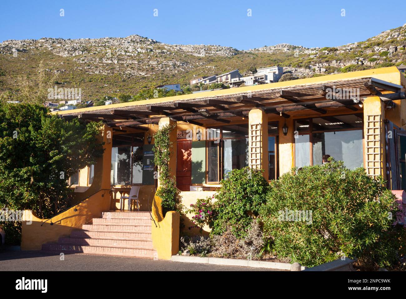 Camel Rock Restaurant, ein beliebter Veranstaltungsort in Scarborough, Kapstadt, Westkap, Südafrika, an der Küste der Kap-Halbinsel gelegen Stockfoto