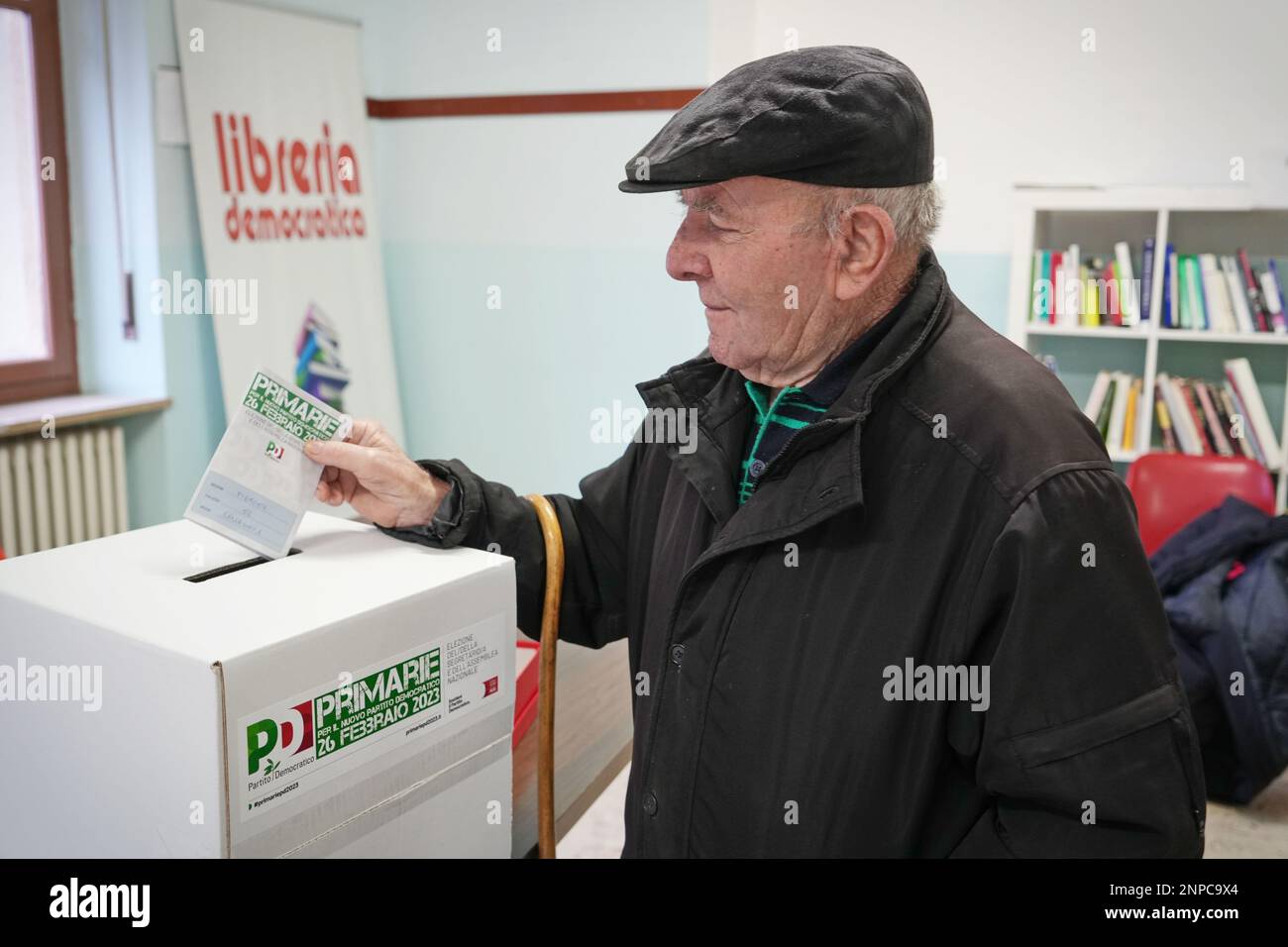 Vorwahlen der italienischen Demokratischen Partei, wählen Sie einen neuen Parteisekretär. Turin, Italien - Februar 2023 Stockfoto