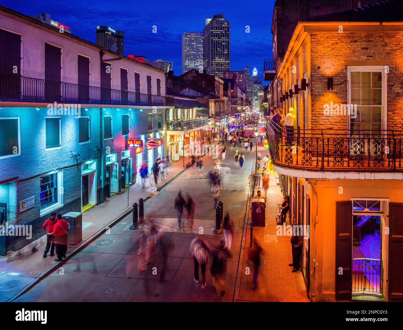 Bourbon Street, bei Nacht, French Quarter, New Orleans, Louisiana USA, USA Stockfoto