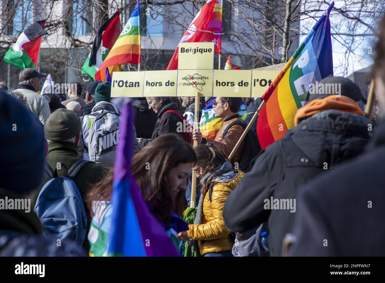 Das Schaubild zeigt die Demonstration "Stopp den Krieg in der Ukraine", die vom Kollektiv "Europa für Frieden und Solidarität" am Sonntag, den 26. Februar 2023 in Brüssel organisiert wurde. BELGA FOTO NICOLAS MAETERLINCK Stockfoto