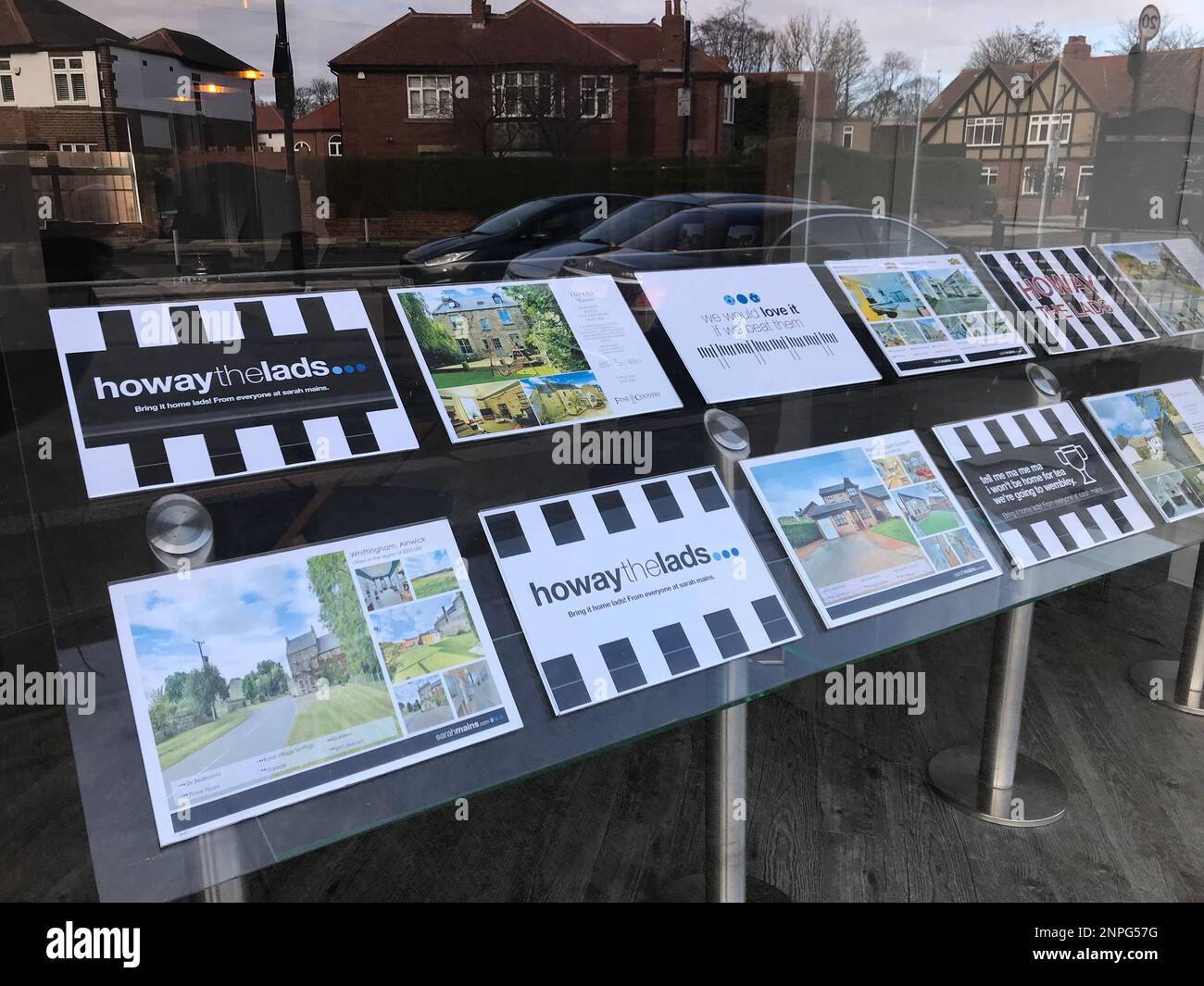 Newcastle, Großbritannien. 26. Februar 2023 Newcastle, Großbritannien – Schaufensterservice für Newcastle United vor dem EFL Carabao Cup-Finale am Sonntag, den 26. Februar 2023. Gutschrift: Jill ODonnell/Alamy Live News Stockfoto