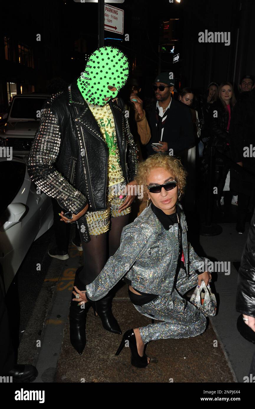 Elton Ilirjani mit Philipp Plein bei der New York Fashion Week, gekleidet in Philipp Plein, in New York City Stockfoto