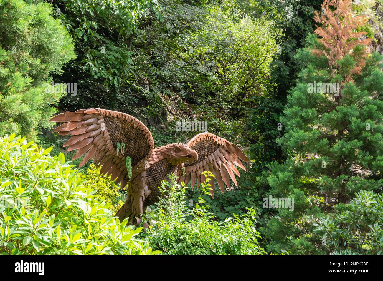 Merano in Südtirol - Skulptur entlang der berühmten Promenade entlang des Flusses Passirio - Provinz Bozen, Norditalien, Europa Stockfoto