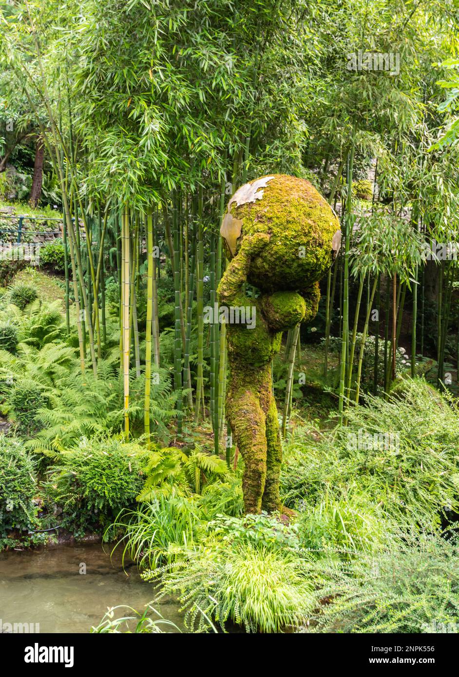 Blumenskulptur auf dem Tappeinerweg Trail. Promenade von Merano entlang des Flusses Passer, Merano in Südtirol, Provinz Bozen, Trentino Alto Adige, Italien Stockfoto