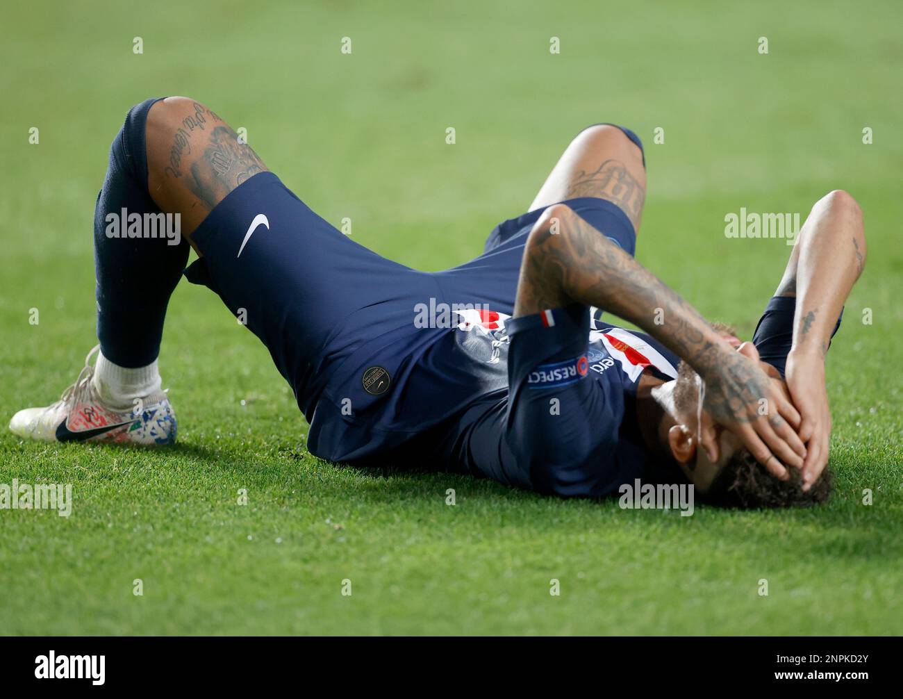 PSG's Neymar reacts during the Champions League final soccer match between Paris Saint-Germain and Bayern Munich at the Luz stadium in Lisbon, Portugal, Sunday, Aug. 23, 2020.(Matthew Childs/Pool via AP) Stockfoto