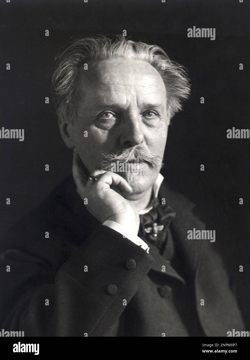 Karl May, Karl Friedrich May, (1842-1912) deutscher Autor. Der deutsche Schriftsteller Karl May von Erwin Raupp. Stockfoto