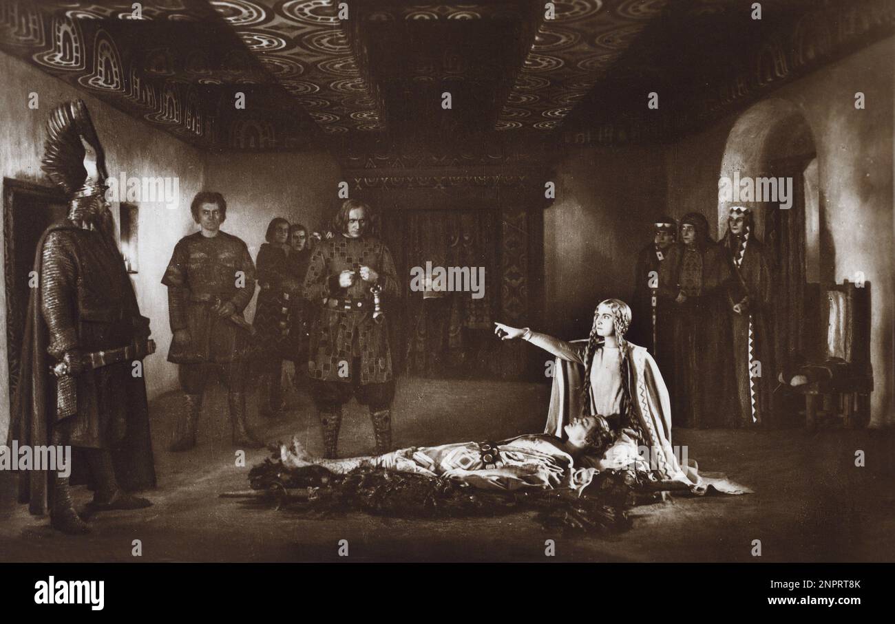 1924 : der Schauspieler PAUL RICHTER als Siegfried im deutschen Stummfilm DIE NIBELUNGEN : SIEGRIED ( I Nibelunghi - Kap. 1 ) von FRITZ LANG , geschrieben von Thea von Harbou - KINO MUTO - FILM - UFA --- Archivio GBB Stockfoto