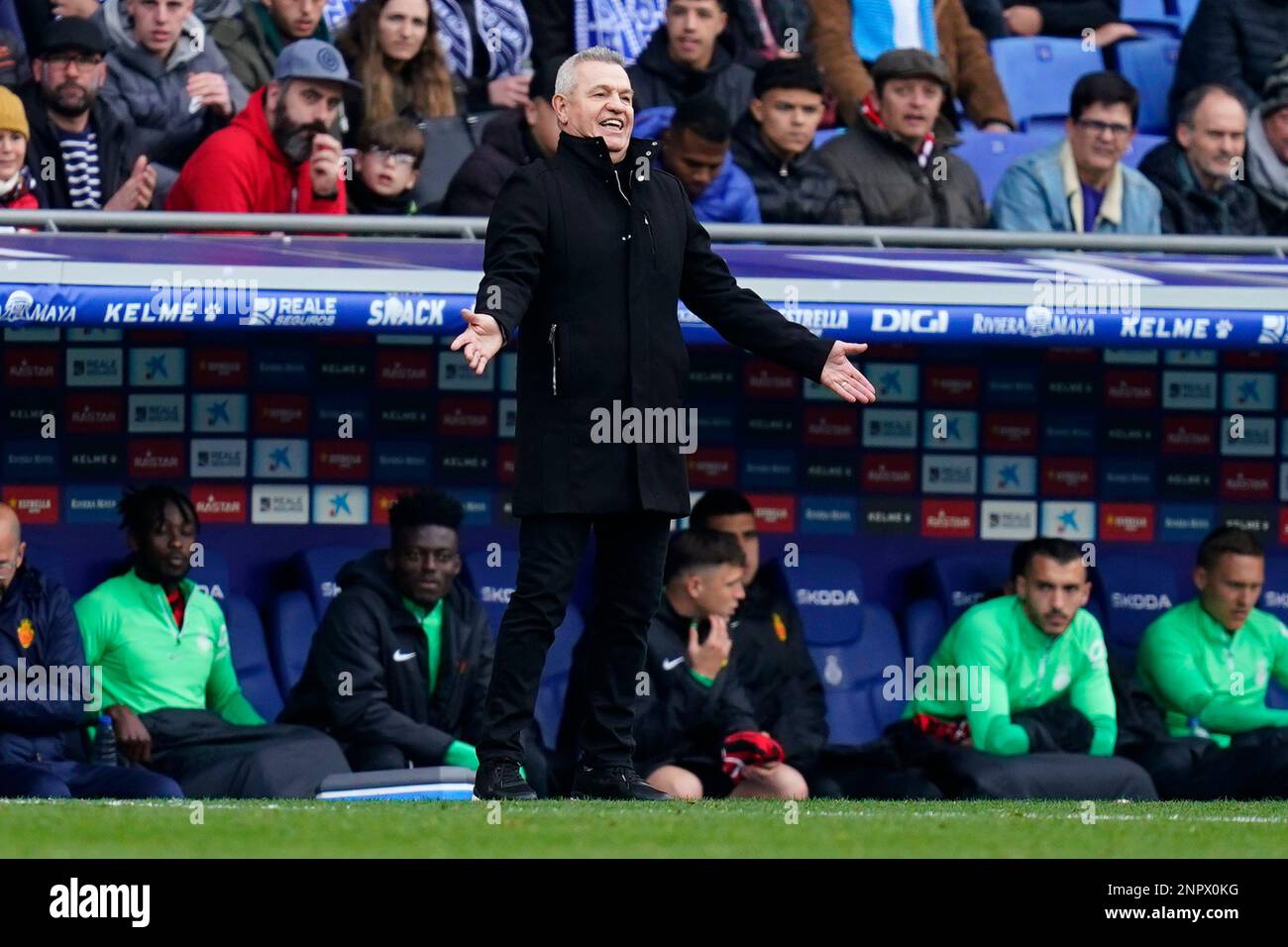 RCD Mallorca Cheftrainer Javier Aguirre während des Spiels La Liga zwischen RCD Espanyol und RCD Mallorca am 25. Februar im RCDE-Stadion in Barcelona, Spanien. (Foto: Sergio Ruiz PRESSIN) Stockfoto