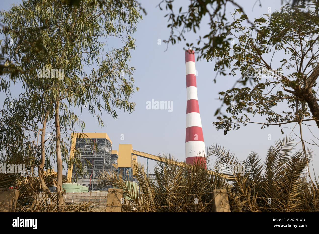 26. Februar 2023, Chattogram, Bangladesch Aktueller Status eines 1.224-Megawatt-Kohlekraftwerks der SS. Stockfoto