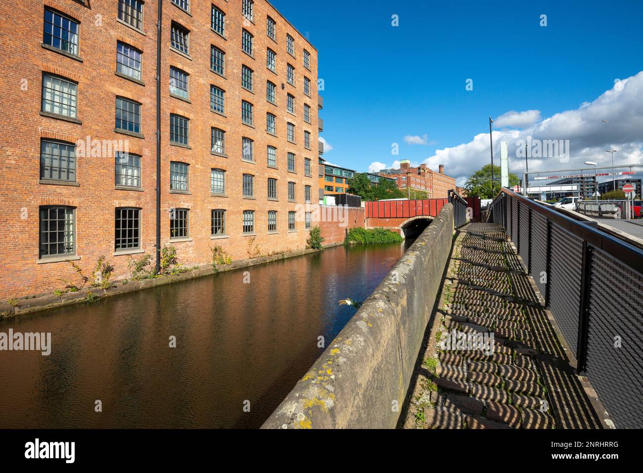 Brownsfield Mill neben dem Rochdale-Kanal bei Ancoats, Manchester, England. Stockfoto