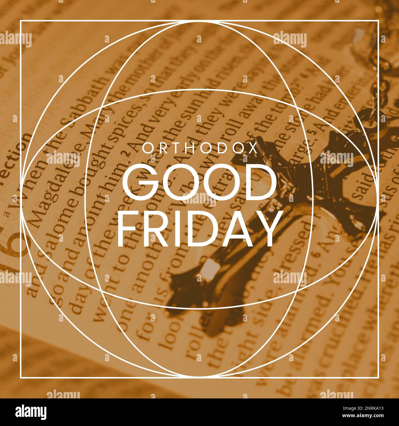 Kompositum aus orthodoxem karfreitagstext in geometrischen Formen über Kreuz und bibel. Fasten, Buch, Spiritualität, christentum, Religion, Tradition und ce Stockfoto