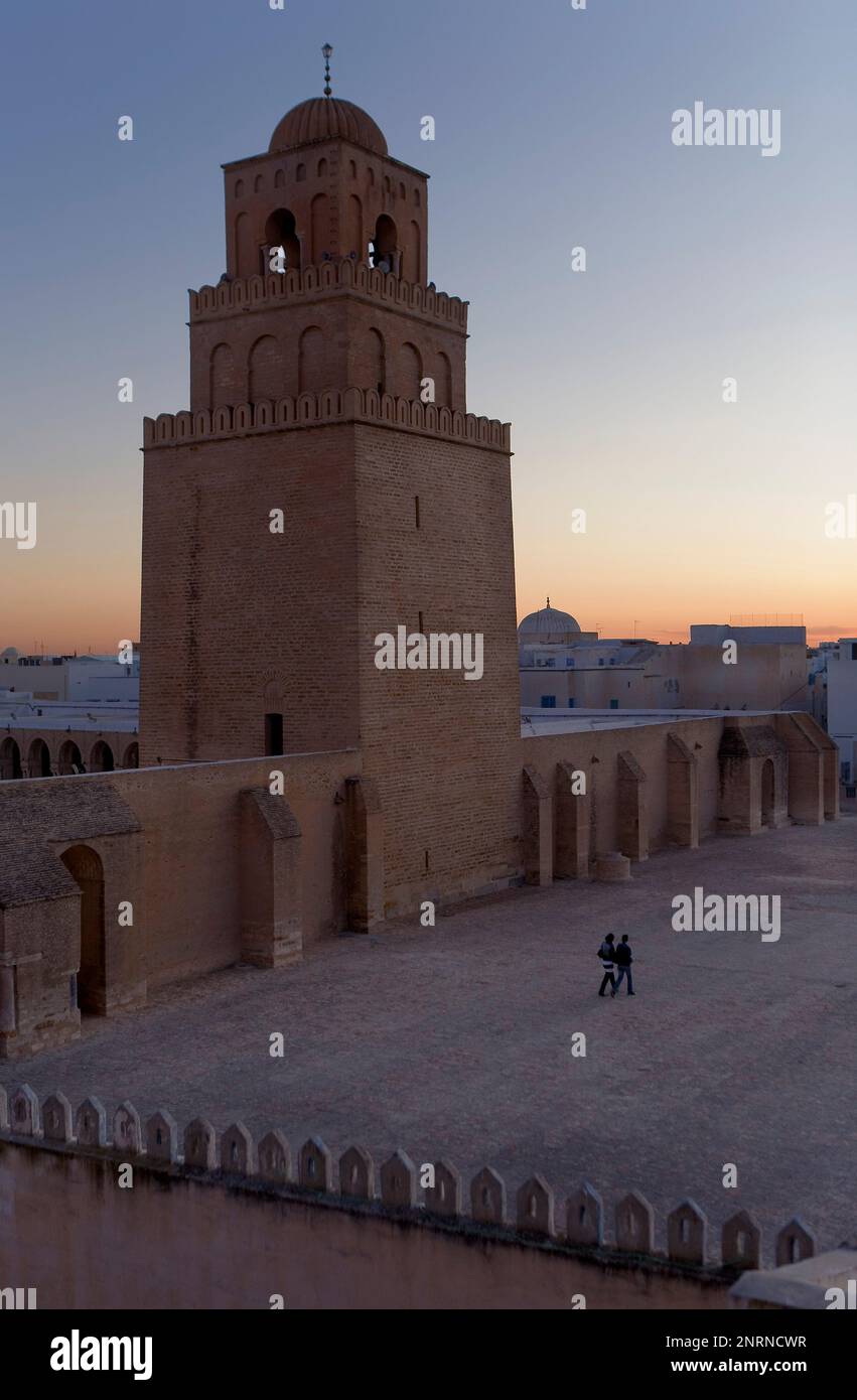 Tunez: Kairouan.The große Moschee. Moschee von Sidi Uqba im VI Jahrhundert gegründet ist der älteste Ort des Gebets in Nordafrika Stockfoto