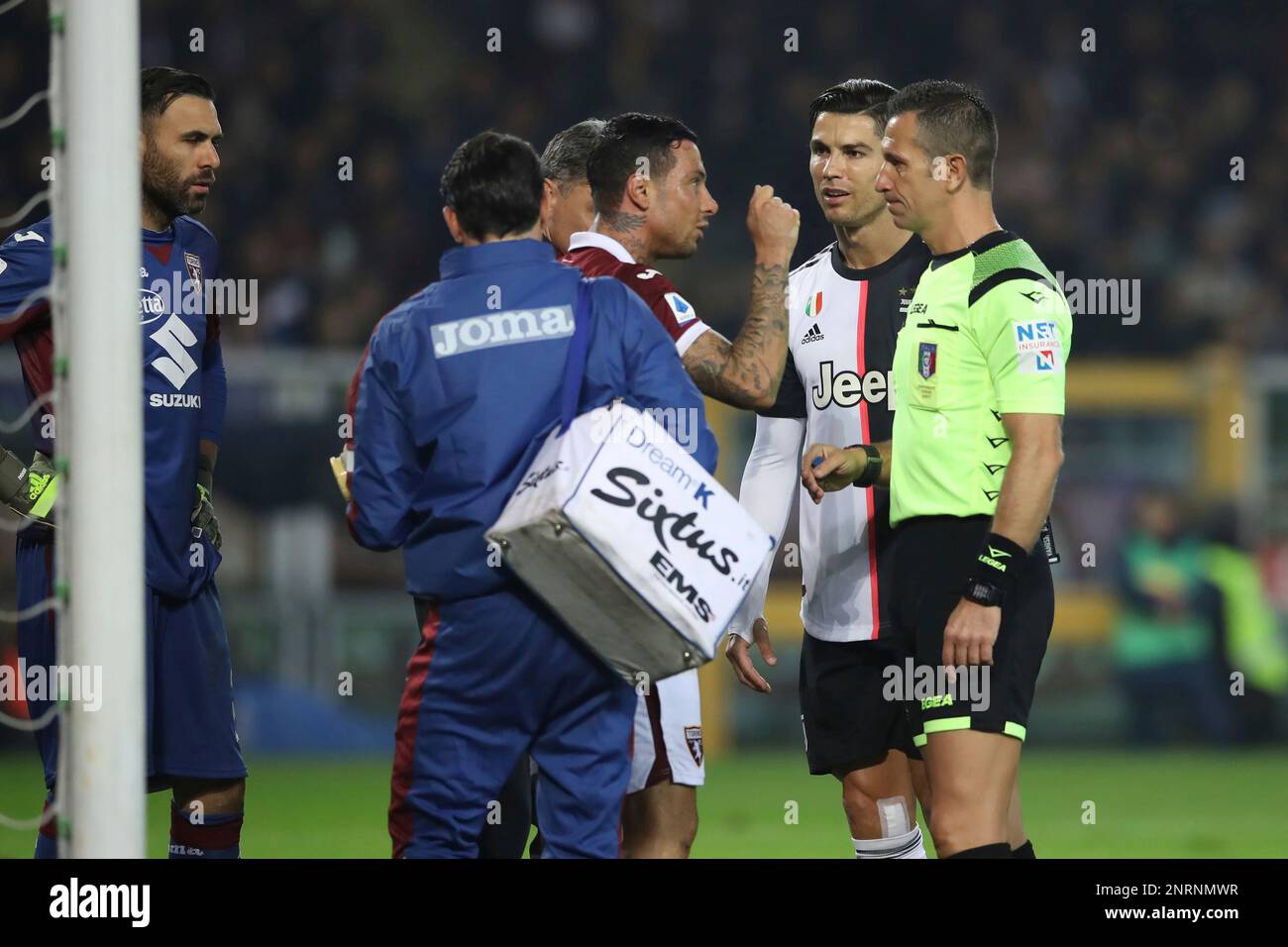 November 2, 2019, Turin, United Kingdom: Cristiano Ronaldo of Juventus pleads his innocence following a clash with Armando Izzo of Torino FC during the Serie A match at Stadio Grande Torino, Turin. Picture date: 2nd November 2019. Picture credit should read: Jonathan Moscrop/Sportimage(Credit Image: © Jonathan Moscrop/CSM via ZUMA Wire) (Cal Sport Media via AP Images) Stockfoto