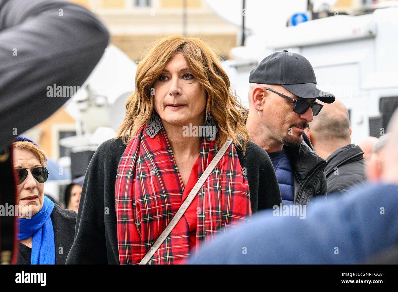 Rom Italien Februar 27 2023, Luxurien während der Beerdigung von Maurizio Costanzo an der Künstlerkirche auf der Piazza del Popolo Rom Italien Februar 27 2023 Stockfoto