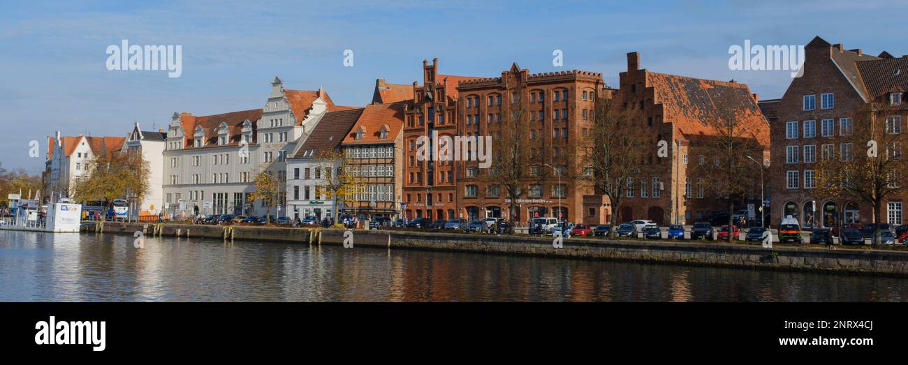 Gebäude in der Altstadt an der Trave, Lübeck, UNESCO-Weltkulturerbe, Schleswig-Holstein, Deutschland, Europa Stockfoto