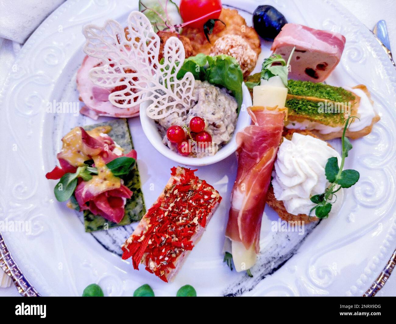 Aperitif auf einer rumänischen Hochzeit Stockfoto