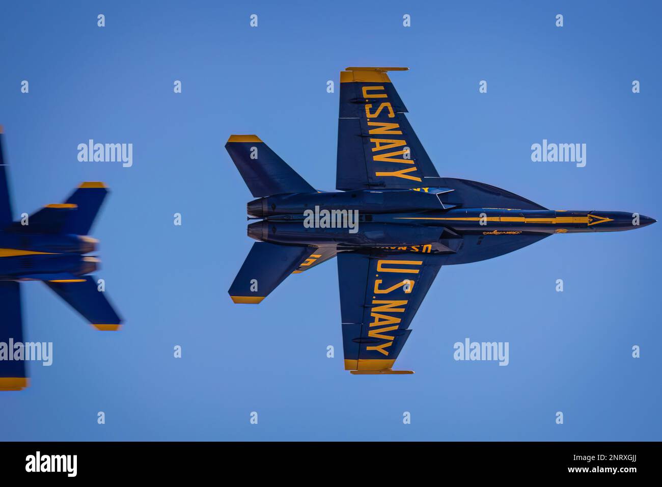 Die US Navy Blue Angels treten auf der Miramar Airshow 2022 in San Diego, Kalifornien, auf. Stockfoto